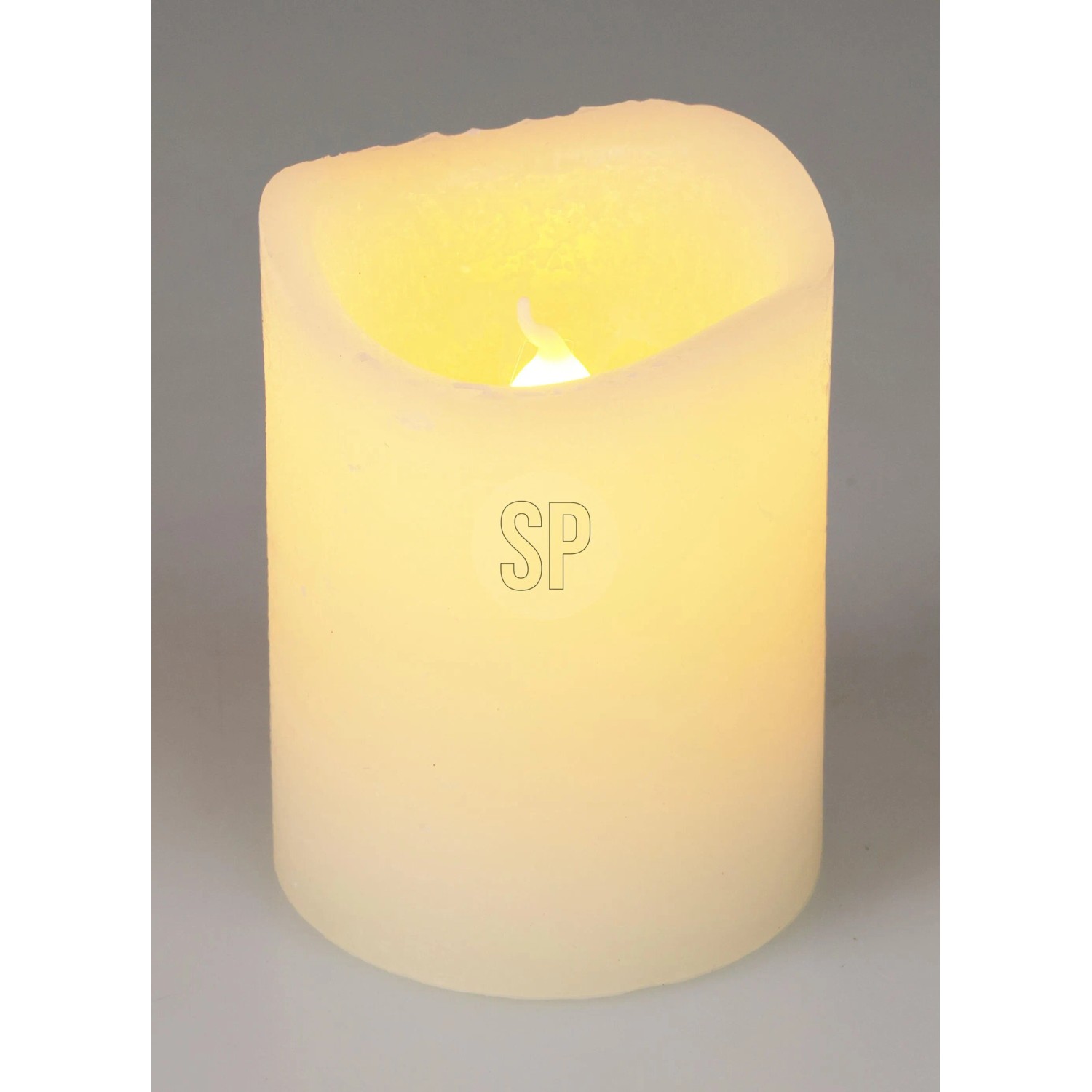 Slonovinová vosková LED sviečka s blikajúcim svetlom, časovačom a vlnitým okrajom, 5x6,5 cm. Slonovinová vosková LED sviečka s blikajúcim svetlom, časovačom a vlnitým okrajom, 5x6,5 cm.