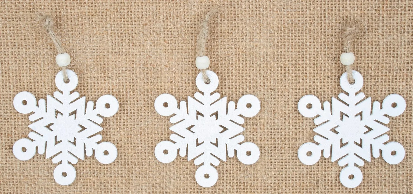 Vločka na zavesenie drevená 6,5 cm, 3 ks Vločka na zavesenie drevená 6,5 cm, 3 ks