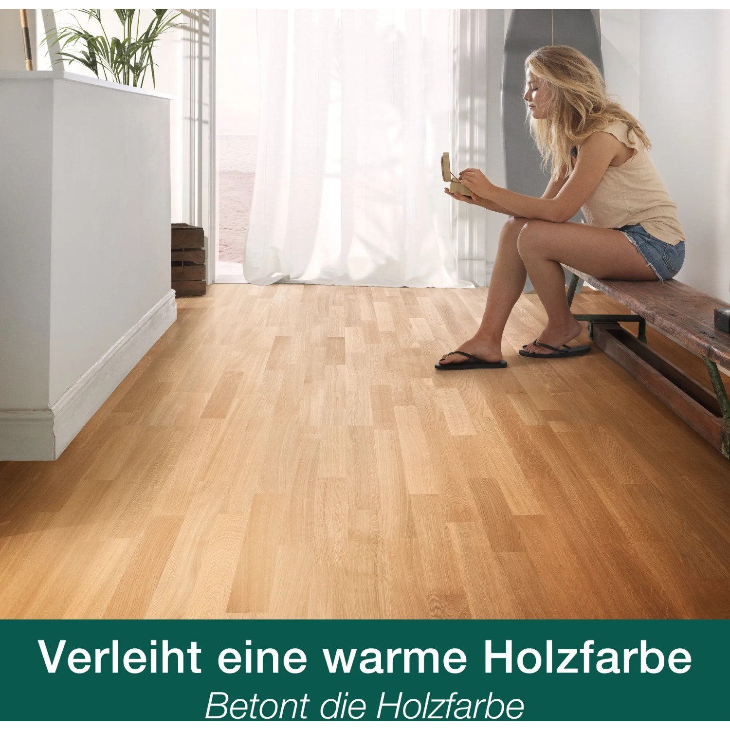 Olejovaná parketová podlaha s Bona Home Parkett-Öl Neutral, dodáva teplý drevený tón. Olejovaná parketová podlaha s Bona Home Parkett-Öl Neutral, dodáva teplý drevený tón.
