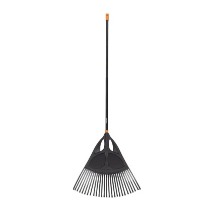 Fiskars Solid XL hrable na lístie, široké hrable na záhradu a dvor. Fiskars Solid XL hrable na lístie, široké hrable na záhradu a dvor.