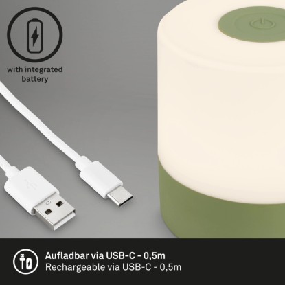 Zelená akumulátorová stolná lampa Brilo Smal s USB káblom. Mobilné LED dekoratívne svetlo pre vonkajšie použitie. Zelená akumulátorová stolná lampa Brilo Smal s USB káblom. Mobilné LED dekoratívne svetlo pre vonkajšie použitie.