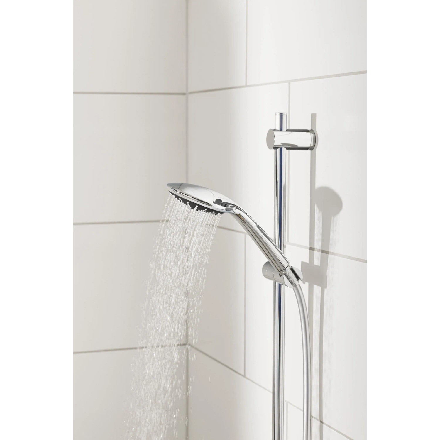 Ručná sprcha Grohe QuickFix Vitalio Joy 110 Duo chróm s prúdom vody. Ručná sprcha Grohe QuickFix Vitalio Joy 110 Duo chróm s prúdom vody.
