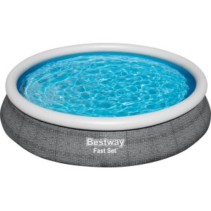 Nadzemný bazén Bestway Fast Set, Ø 457 cm, naplnený vodou. Ratanový Quick-Up bazén.
