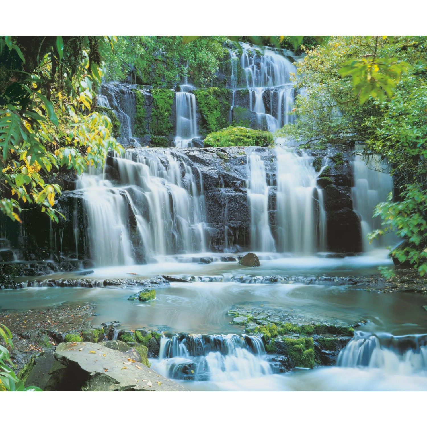 E-shop Komar Vliesová fototapeta Pura Kaunui Falls 300 x 250 cm