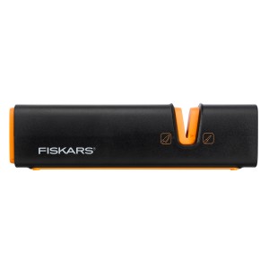Orezávátko nožov Fiskars, kuchynský nástroj na ostrenie nožov.