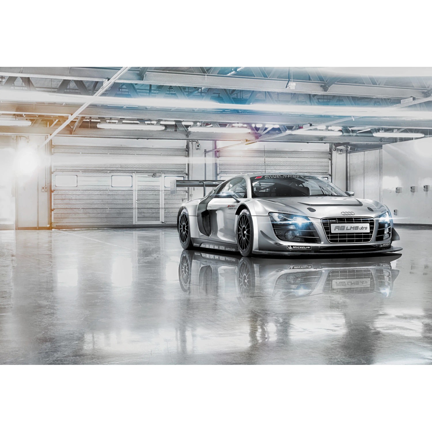 E-shop Komar Papierová fototapeta Audi R8 Le Mans 368 x 254 cm