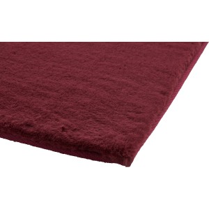 Koberec s vysokým vlasom Blush Bordeaux, 140x80 cm. Mäkký, bordový koberec z kategórie umelých kožušín.