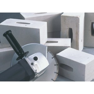 Univerzálny diamantový kotúč 115 mm pre uhlové brúsky, na rezanie stavebných materiálov.