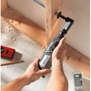 Dremel uhlový nadstavec 575 reže drevo. Príslušenstvo pre miniatúrne náradie do ťažko dostupných miest.