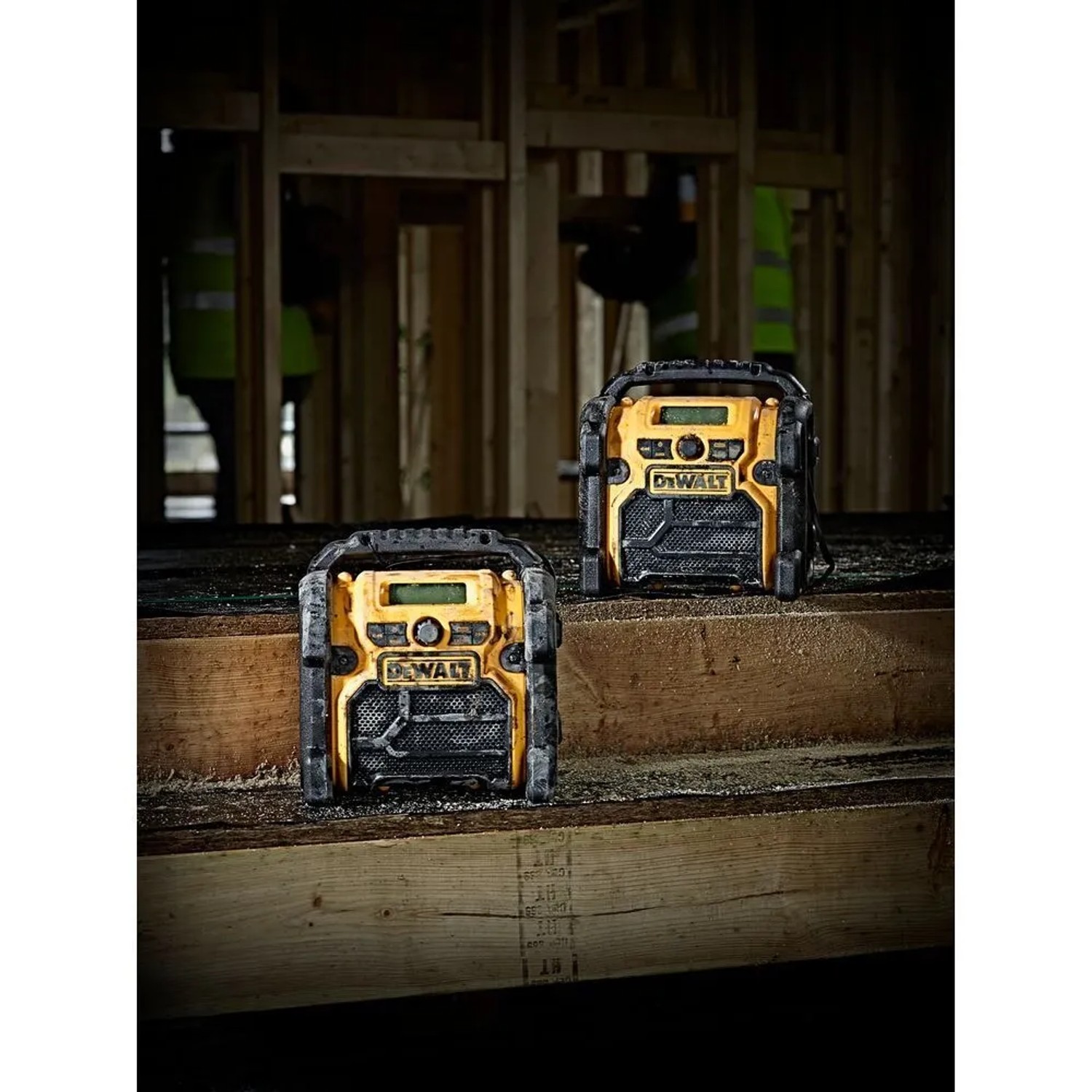 E-shop DeWALT 18V XR Aku rádio do dielne DCR019-QW Solo, 24,5 x 24,5 x 24 cm