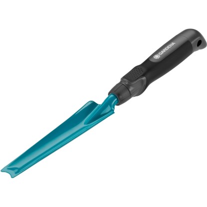 Vypichovač buriny Gardena s ergonomickou rukoväťou na jednoduché odstraňovanie buriny v záhrade.