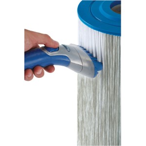Planet Spa Waterwand čistič kartuší čistí filtračnú vložku v bazéne.