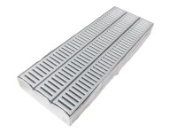 Plastový žľab A15 s pozinkovanou mriežkou k záhradnému domčeku