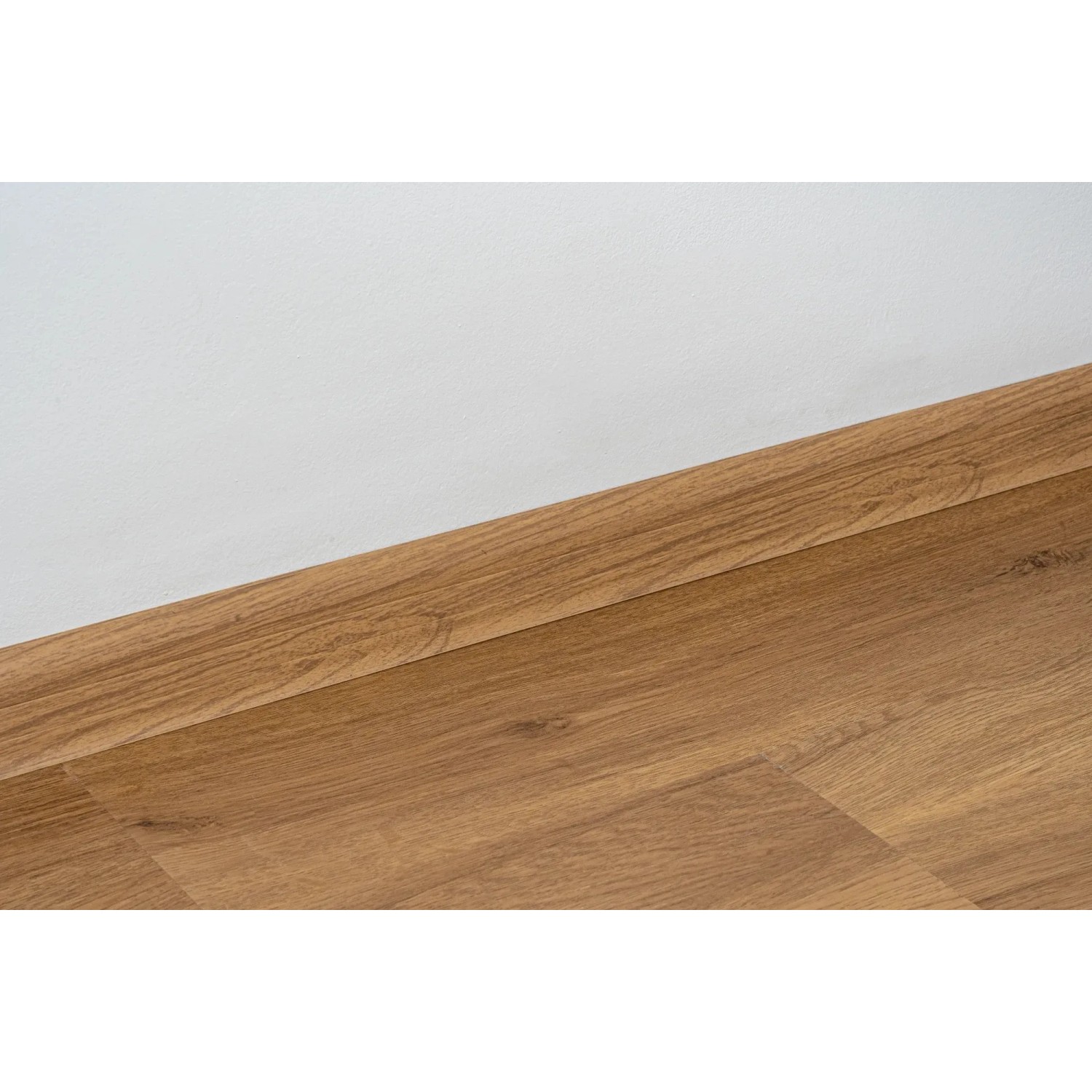 E-shop Egibi Soklová lišta PVC nr. 85 Hamilton 22 x 2500 mm