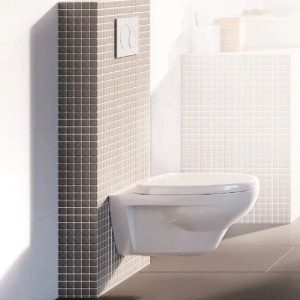 Závesné WC (t.b.t.) pred obloženou stenou s ovládacím panelom. WC komponent pre suchú výstavbu.