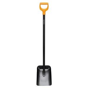 Fiskars Solid kovová lopata s D-rukoväťou, ideálna na záhradníčenie a úpravu pôdy.
