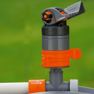 Gardena Comfort Turbínový zavlažovač so sánkami pre tiché zavlažovanie záhrady.