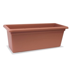 Obdĺžnikový kvetináč terakotovej farby pre záhradu alebo balkón.