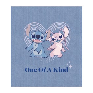 Komar nástenný obraz Stitch One of a Kind, 40x50 cm, s motívom Stitch a Angel pred srdcom.