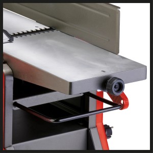 Detail hoblíka Einhell TC-SP 204/2: hliníkový stôl a ovládacie prvky.