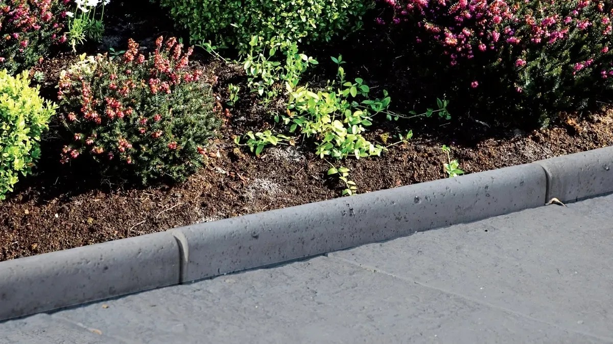 Semmelrock Obrubn k Bradstone Lias Popolav Siv 60 X 15 X 4 Cm semmelrock-obrubn-k-bradstone-lias-popolav-siv-60-x-15-x-4-cm