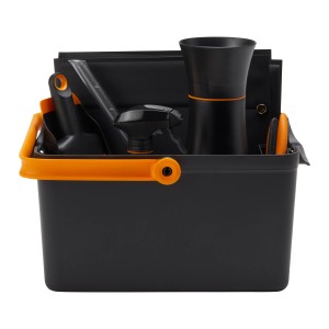 Úložný box Fiskars s príslušenstvom pre záhradné náradie, 35,3x31,1x17,3cm, na organizáciu náradia.
