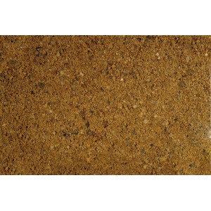Detailný záber béžového poterového piesku (betónového piesku) s zrnitosťou 0,06 - 8 mm.