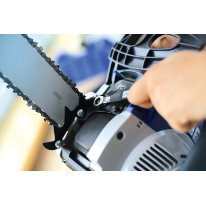 LUX Račňový kľúč Comfort 8 mm pri použití na reťazovej píle.