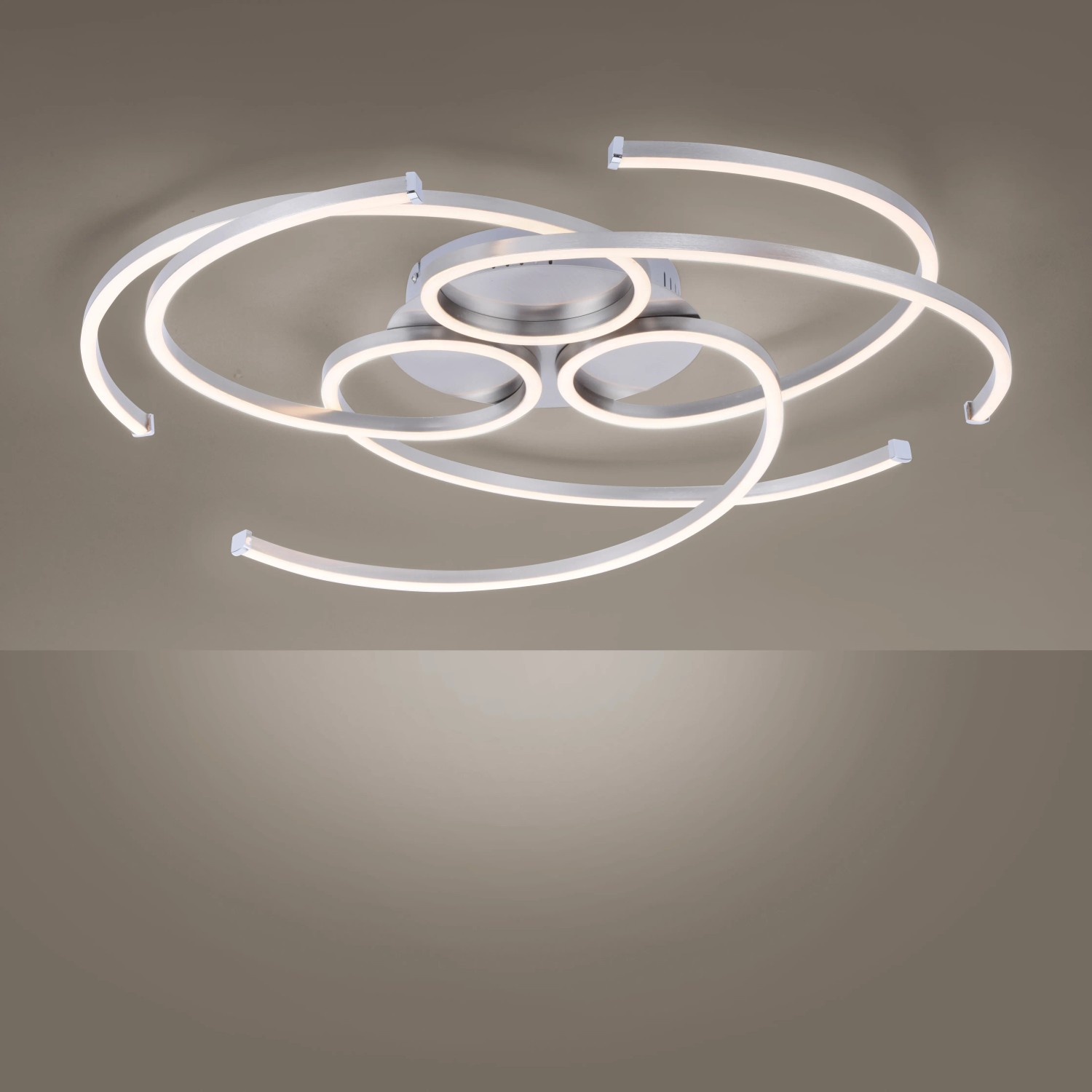 E-shop Paul Neuhaus Stropné LED svietidlo Danilo, 3x12 W, 3 000 K, oceľ, pr. 72 cm
