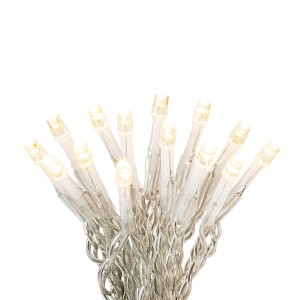 LED svetelná reťaz s 240 teplými bielymi LED a transparentným káblom pre vnútorné a vonkajšie použitie.