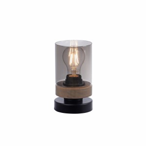 Moderná lampa na nočný stolík so sivým skleneným tienidlom a drevenými prvkami.