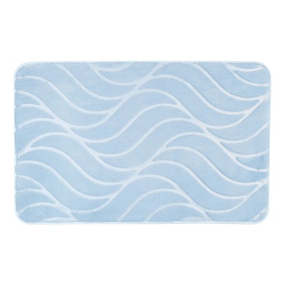 Tyrkysový kúpeľňový koberec Wenko Memory Foam Tropic s vlnitým vzorom, 50x80 cm.