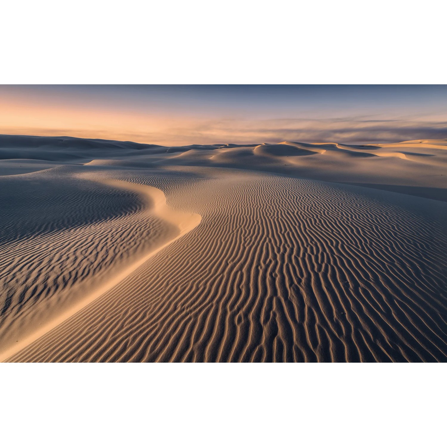 E-shop Komar Vliesová fototapeta Glowing Lines, 450 x 280 cm