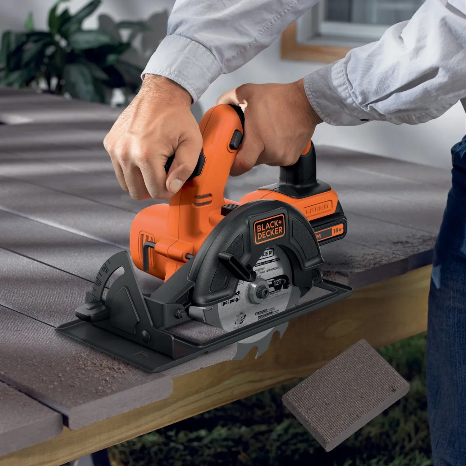 E-shop Black+Decker Akumulátorová kotúčová píla BDCCS18, 18 V, 140 mm