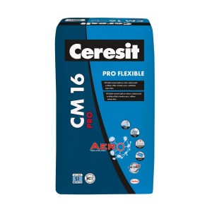 Ceresit CM 16 PRO flexibilné lepidlo na obklady a dlažby v modrom vreci.