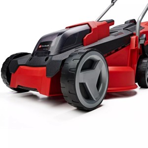 Akumulátorová kosačka Einhell Power X-Change GE-CM 18/30 Li: Kompaktná červeno-čierna kosačka s akumulátorom a nabíjačkou.