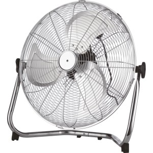 Chrómový podlahový ventilátor OBI (Ø 45 cm) s kovovým krytom a tromi lopatkami.