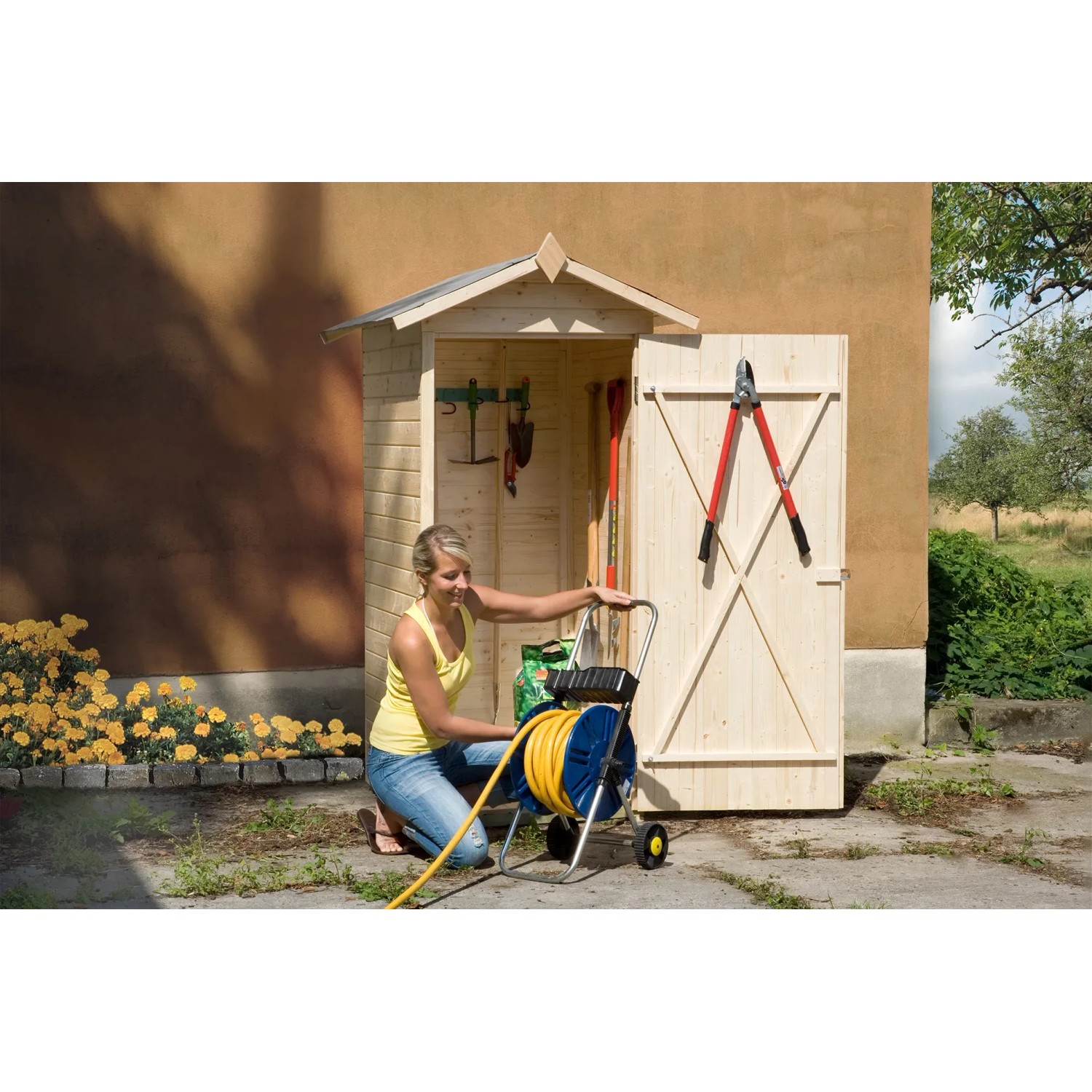 E-shop Weka Balkónová a terasová skriňa so sedlovou strechou veľkosť 83 cm x 85 cm