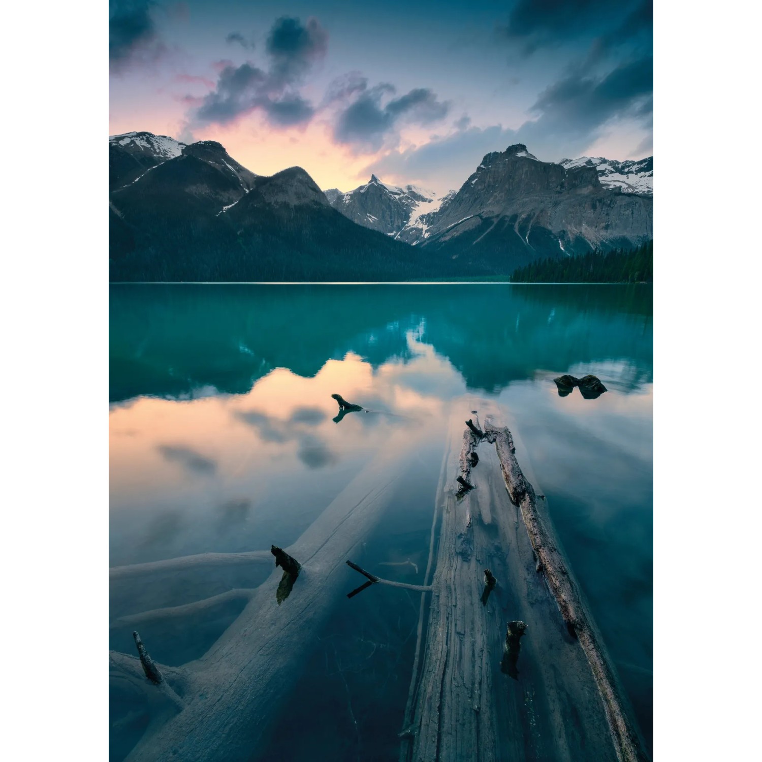 E-shop Komar Vliesová fototapeta Burning Emerald 200 x 280 cm
