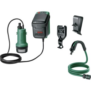 Bosch Akku GardenPump 18V-2000 Solo s príslušenstvom na zavlažovanie záhrady.