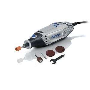 Multifunkčné náradie Dremel 3000 s príslušenstvom pre domácich majstrov a modelárov.