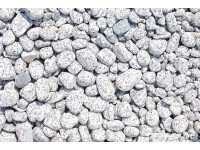 Granitový ozdobný štrk vzhľad soli a čierneho korenia 15 - 25 mm, 25 kg PE vrece