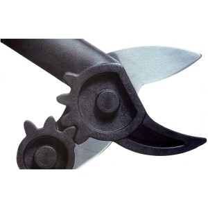 Fiskars Nožnice na konáre Amboss PowerGear L31, detail reznej hlavy.