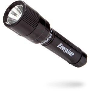 Čierna baterka Energizer X-Focus s nastaviteľným lúčom a batériou AAA.