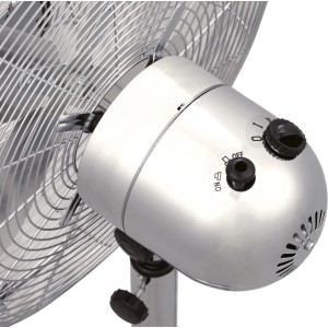 Detail: Chrómový stojanový ventilátor SV 45-40 s ovládacími prvkami.
