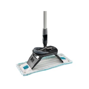 Hlava mopu Leifheit CLEAN TWIST M Ergo Black s bielo-modrým micro duo poťahom a teleskopickou tyčou na čistenie podláh.