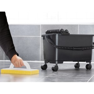 LUX Comfort sada na umývanie dlaždíc s vedrom, valčekmi, trecou doskou a mriežkovou hubkou na obkladačské práce.