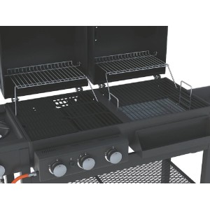 Detail kombinovaného grilu t.b.t. s roštami a ovládacími prvkami.