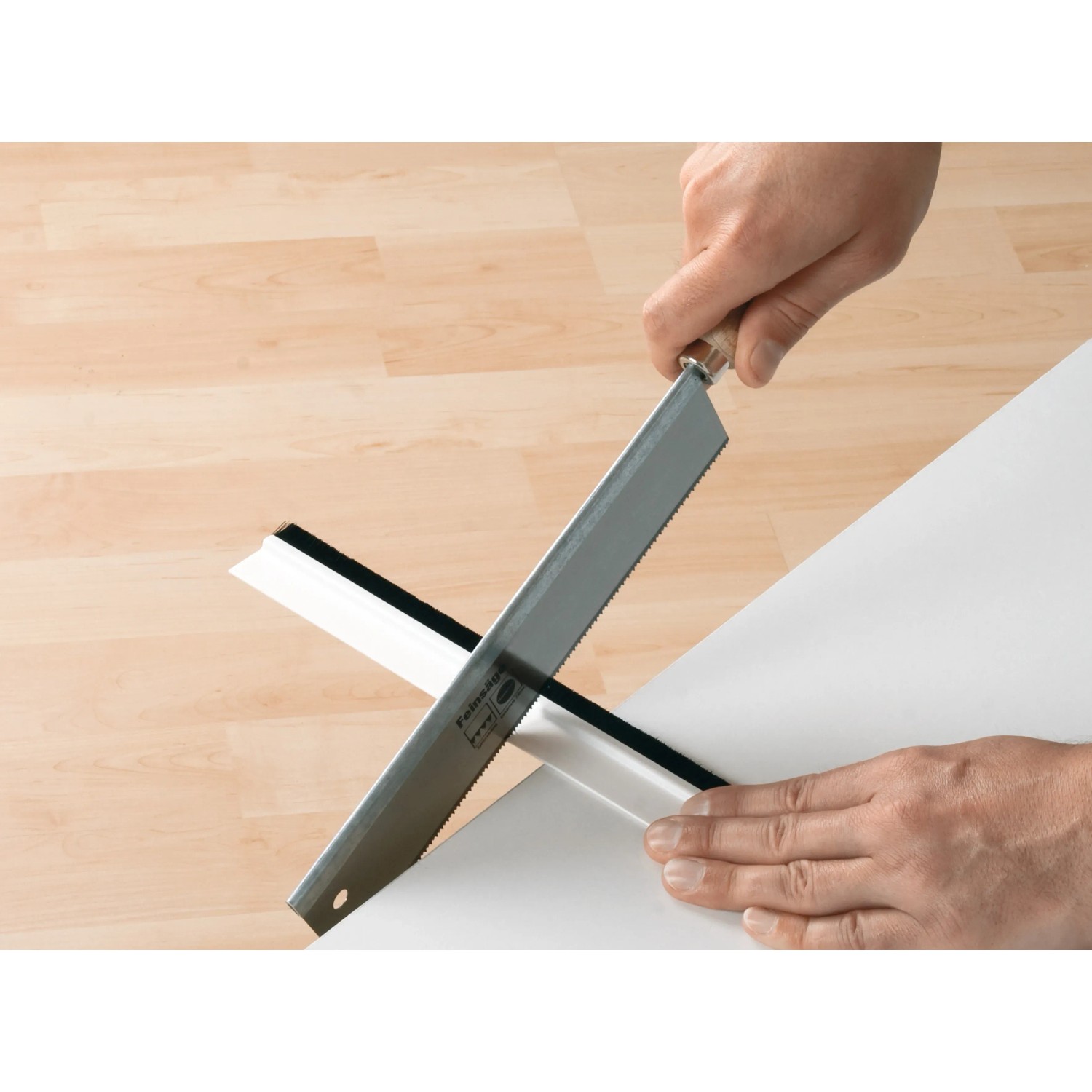 E-shop tesa Kefová lišta pod dvere tesamoll STANDARD na koberce, biela, 1 m x 43 mm