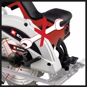 Ručná kotúčová píla Einhell TC-CS 1250, detailný pohľad. Výmena pílového kotúča bez použitia náradia.